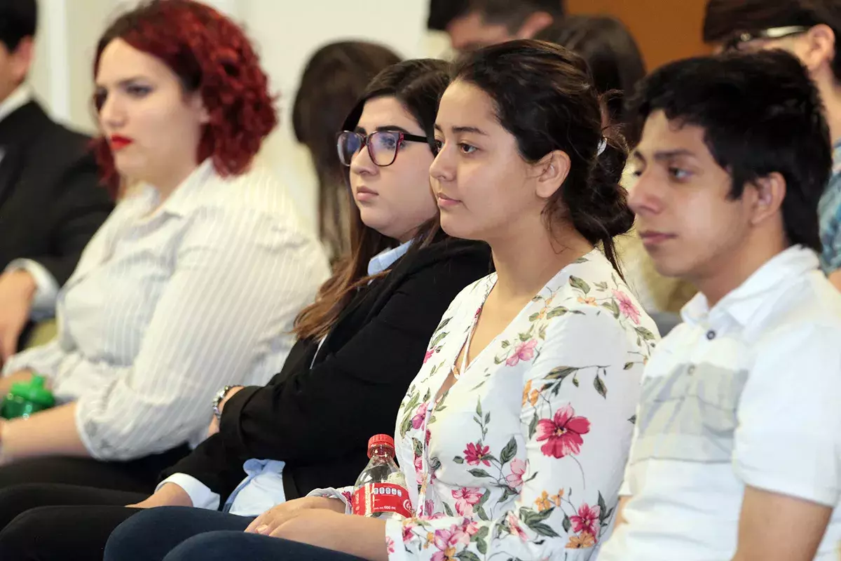 Fotografía de Noticia "Comparten mujeres destacadas su experiencia laboral"