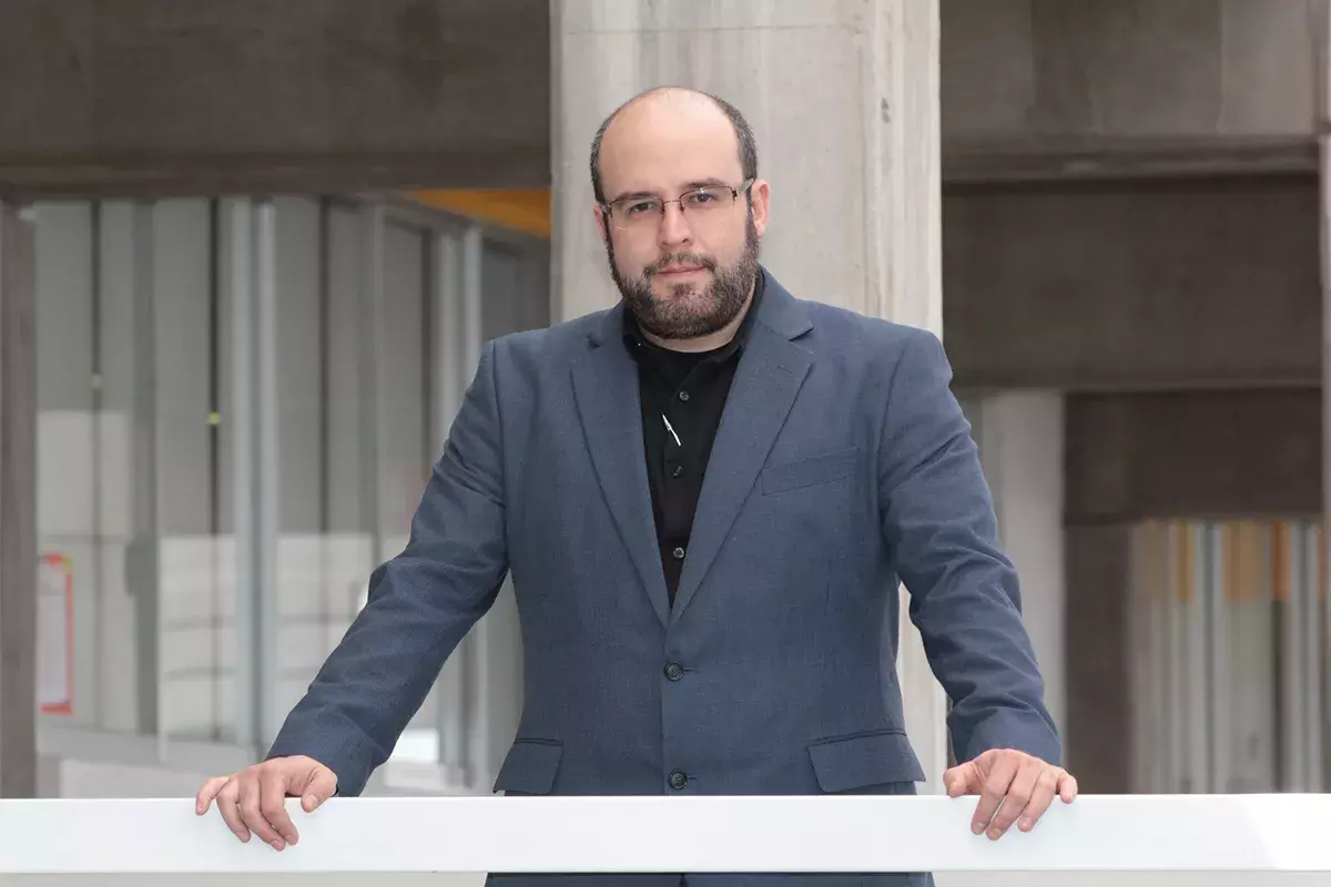 Profesor Luis Alberto García García