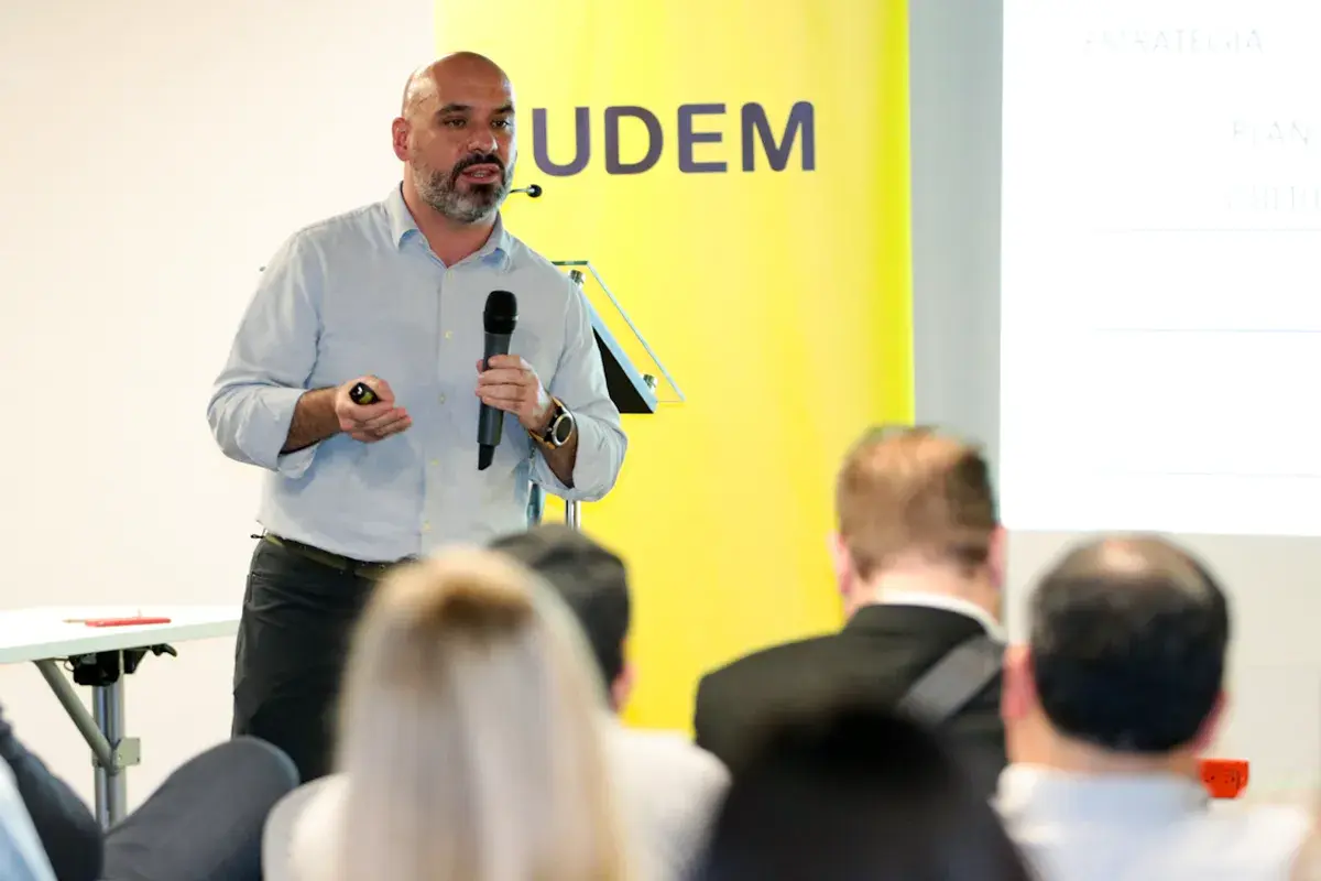 Archivo UDEM