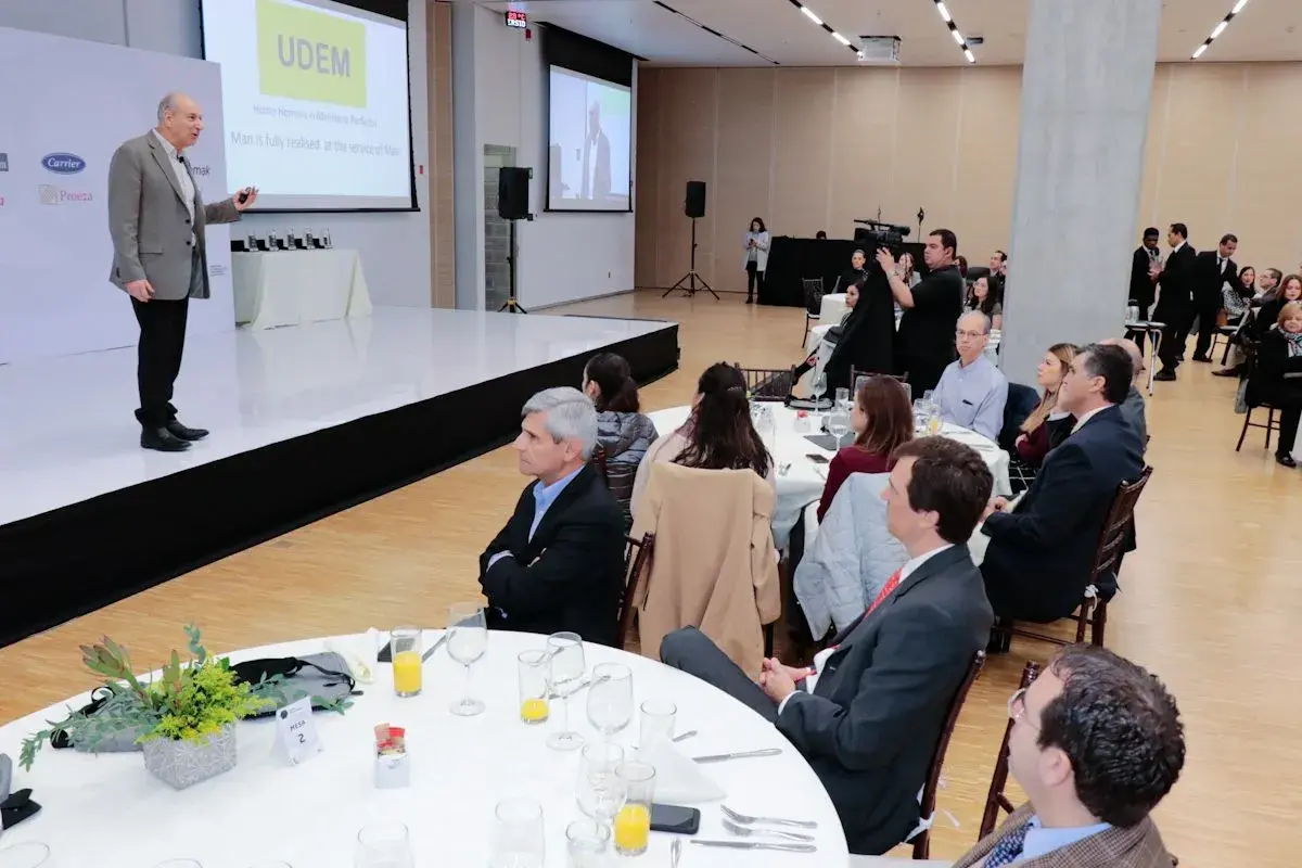 Archivo UDEM