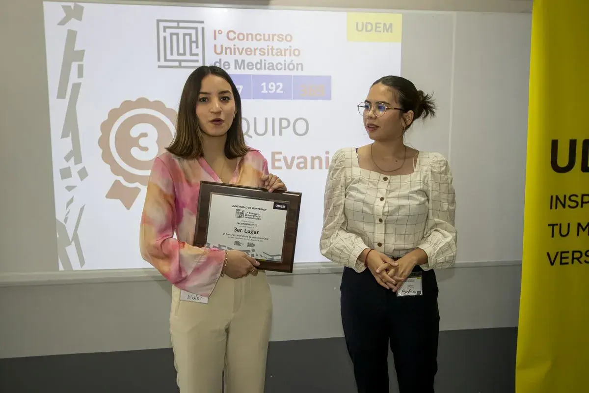 Archivo UDEM