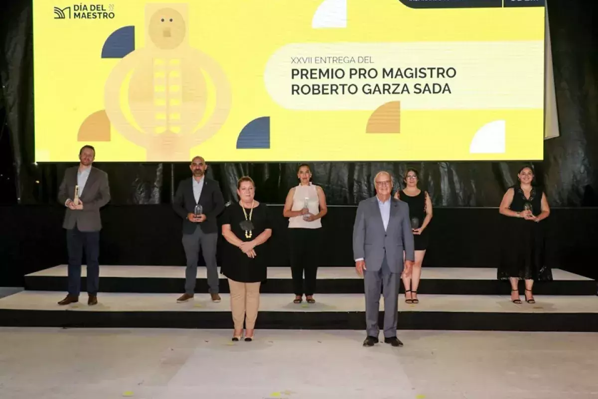 Ganadores del Premio Pro Magistro Roberto Garza Sada 2021
