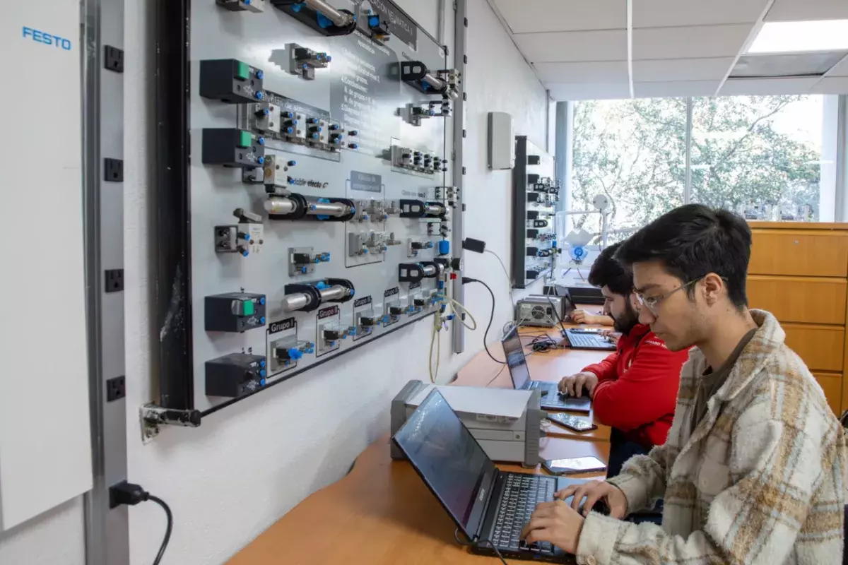 Laboratorio de Control Automático UDEM