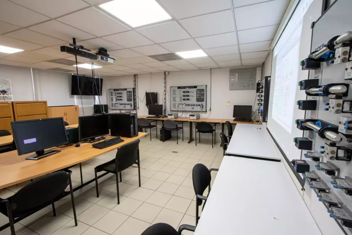 Laboratorio de Control Automático UDEM