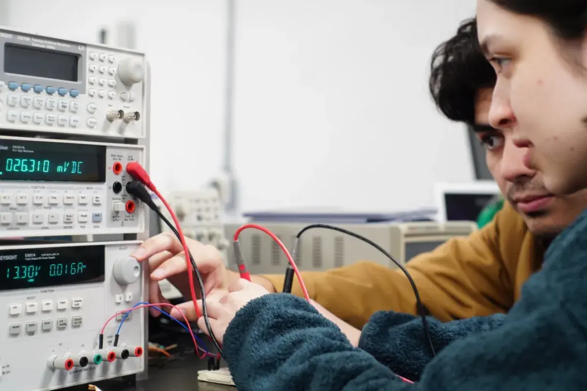 Laboratorio de Electrónica UDEM