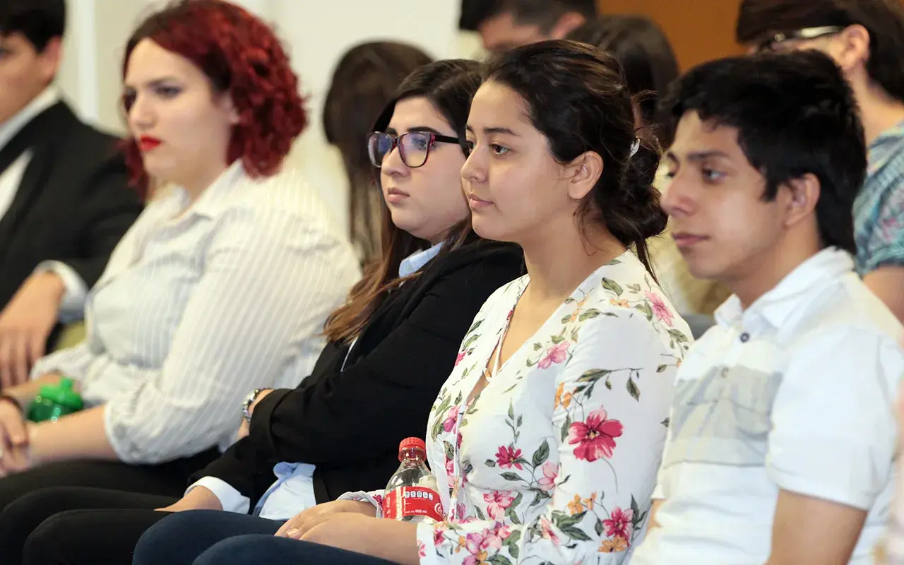Fotografía de Noticia "Comparten mujeres destacadas su experiencia laboral"