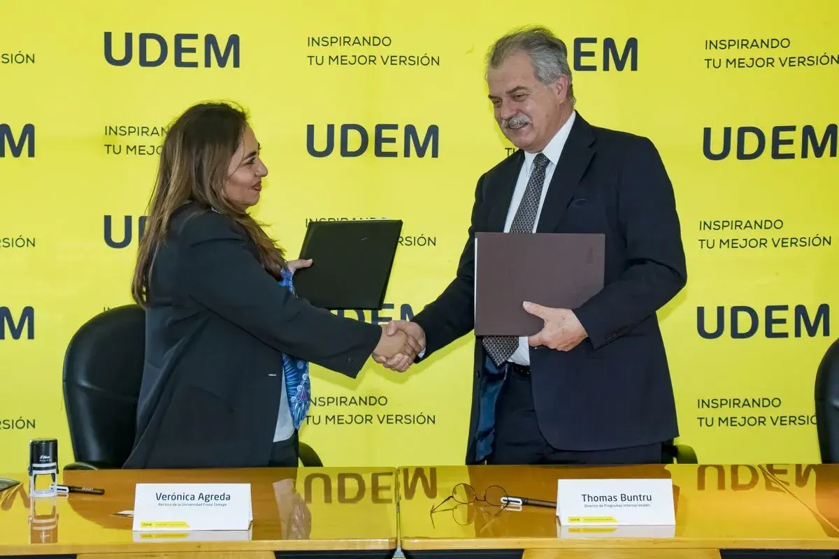 Archivo UDEM