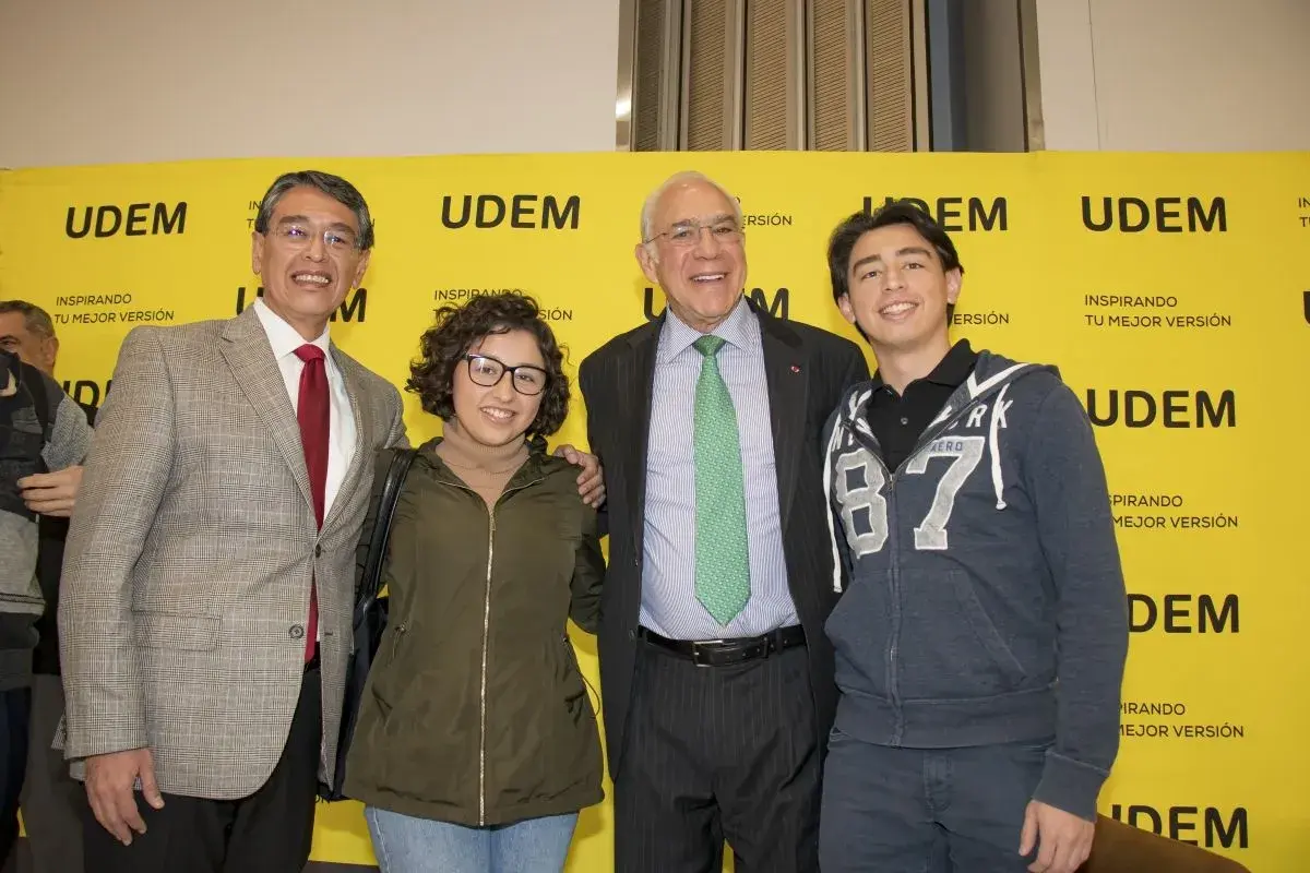 Archivo UDEM