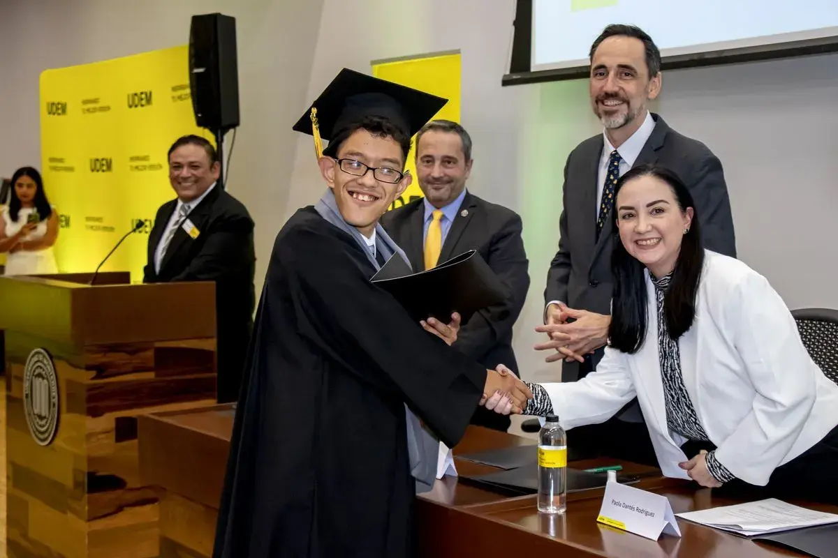 Archivo UDEM