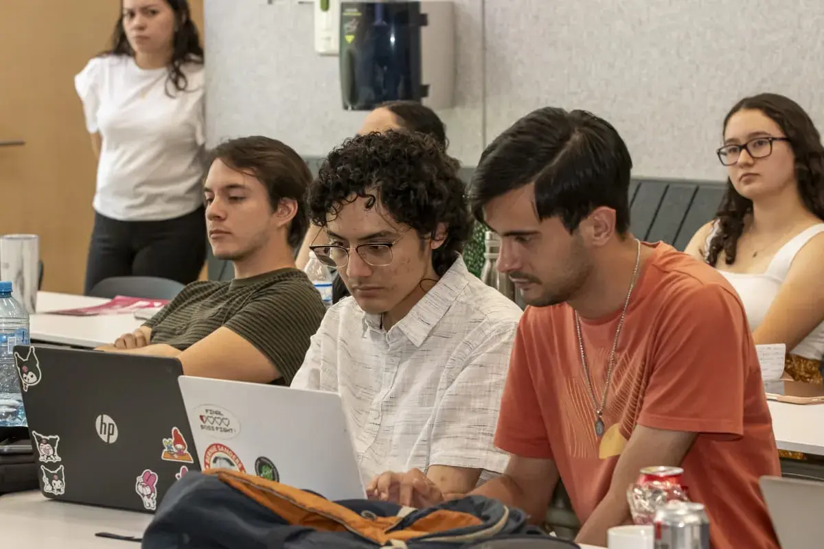 Investigación de Negocios Globales y Derecho