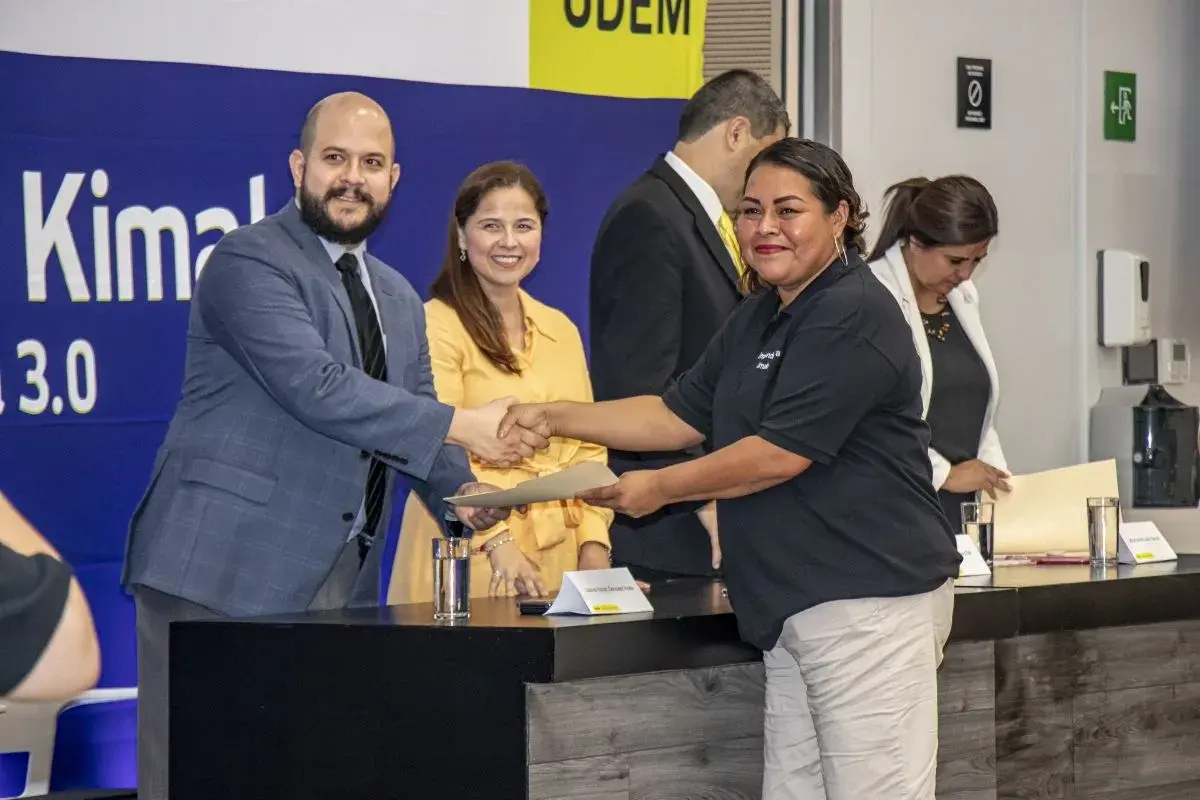 Archivo UDEM