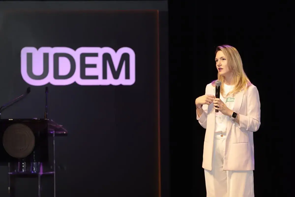 Archivo UDEM