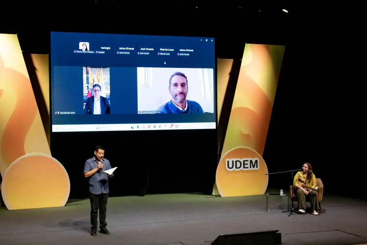 Archivo UDEM